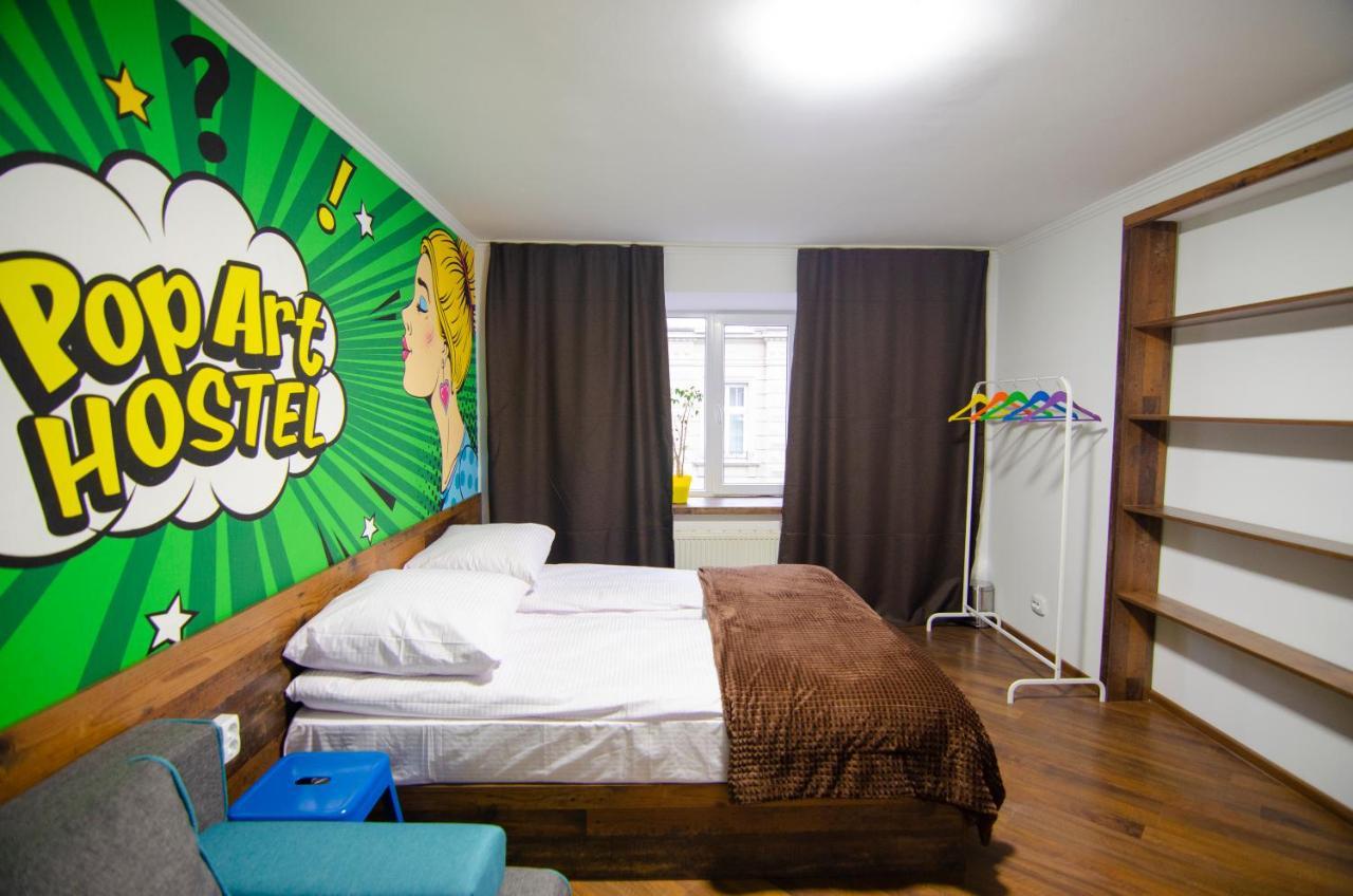 Pop Art Hostel Rynok Sq Lviv Exteriör bild
