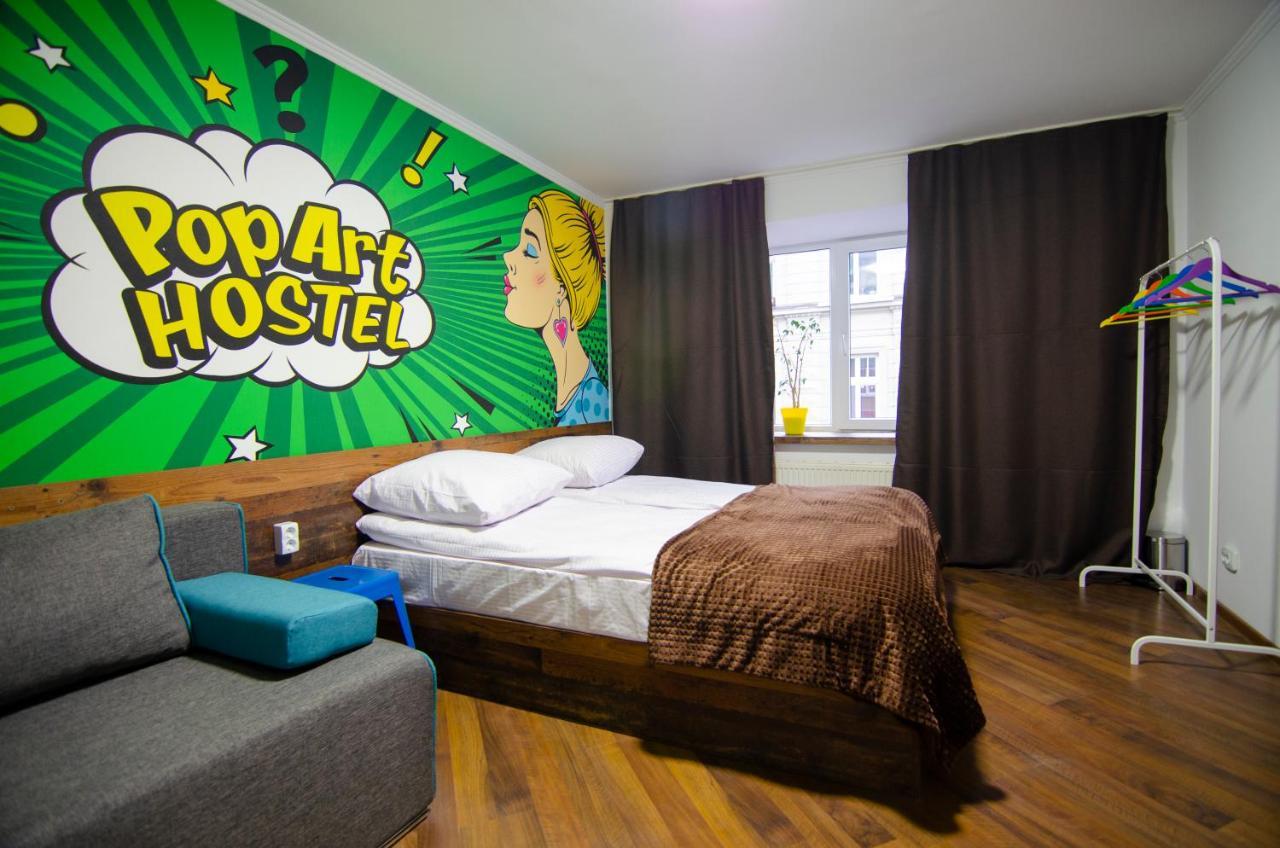 Pop Art Hostel Rynok Sq Lviv Exteriör bild