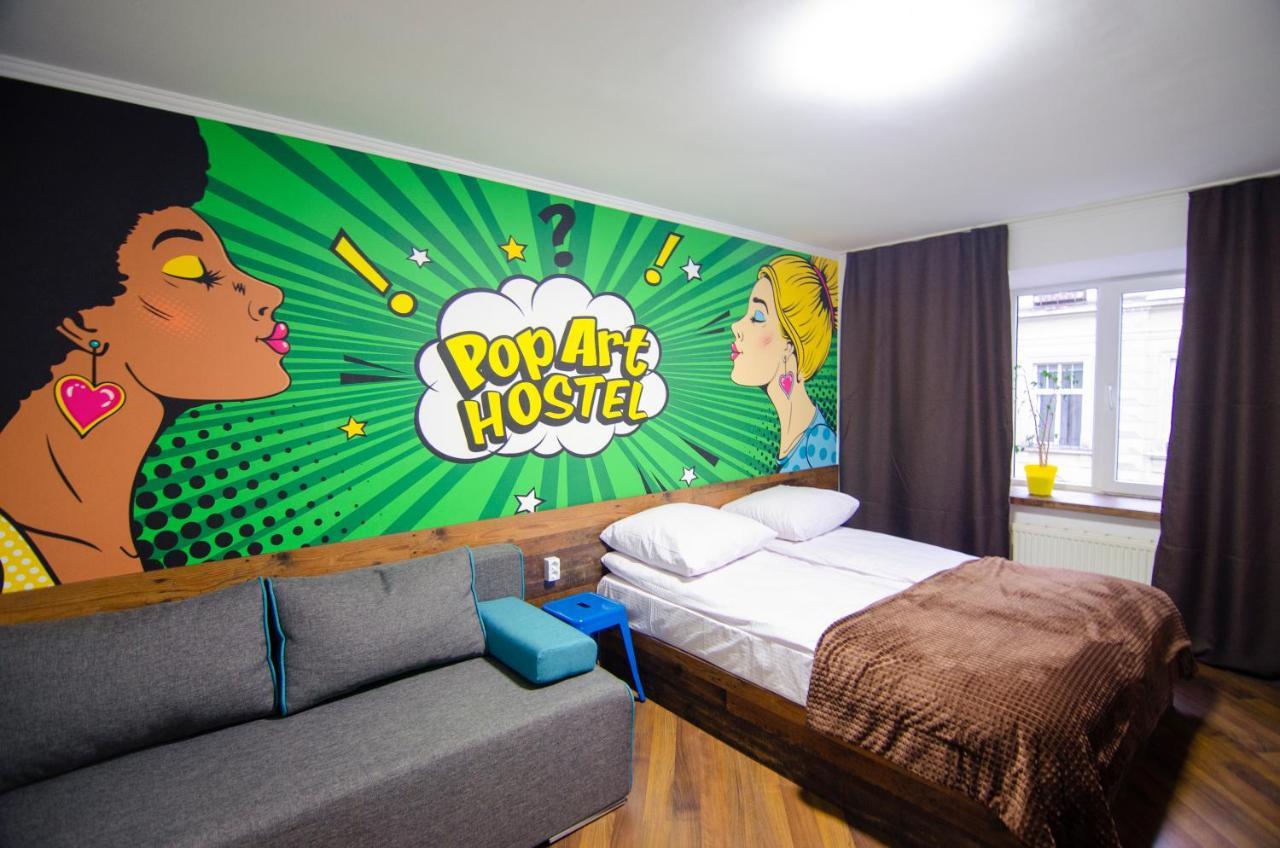 Pop Art Hostel Rynok Sq Lviv Exteriör bild